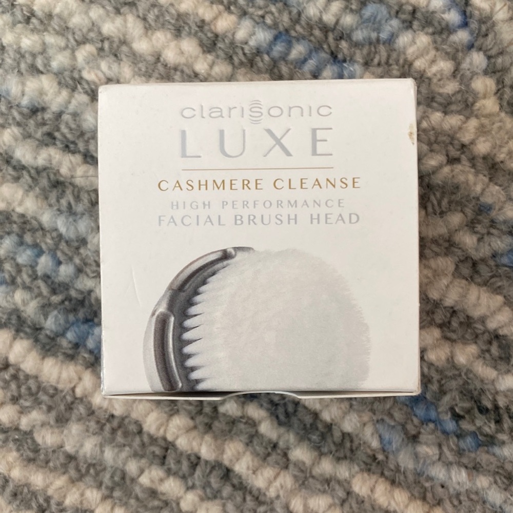 NIB Clarisonic Luxe Cashmere Cleanse
